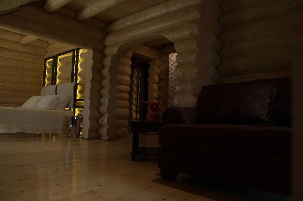 Cabana Deac - Luxury Chalet Ватра-Дорней Номер фото
