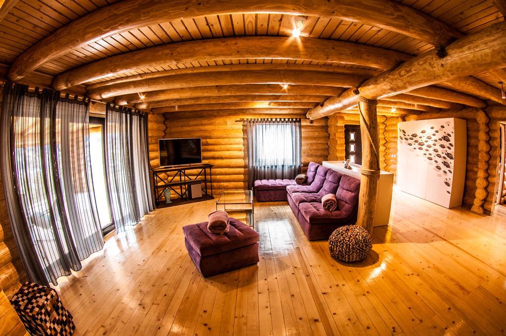 Cabana Deac - Luxury Chalet Ватра-Дорней Номер фото