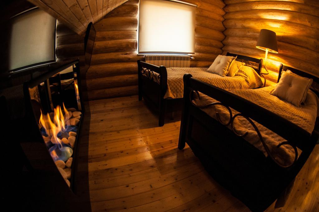 Cabana Deac - Luxury Chalet Ватра-Дорней Номер фото