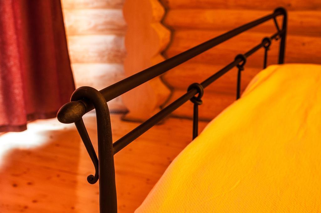 Cabana Deac - Luxury Chalet Ватра-Дорней Номер фото